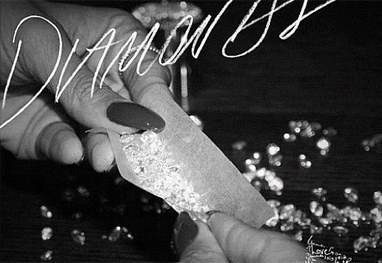 Rihanna enrola cigarro de diamantes na capa de novo single