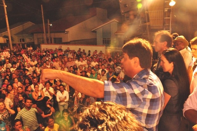 Melki Donadon comemora sucesso de comício realizado no centro de Vilhena